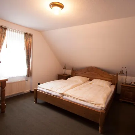 Hotel Alt Westerholt 4*